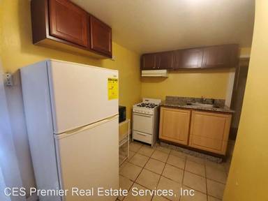 Main picture of 5820 Fremont St