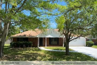 Main picture of 526 Post Oak Pl