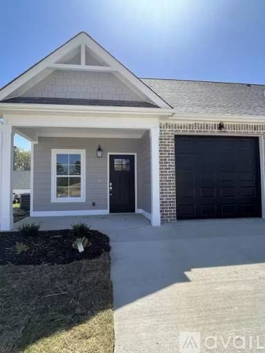 Main picture of 140 Bellingham Cv NE