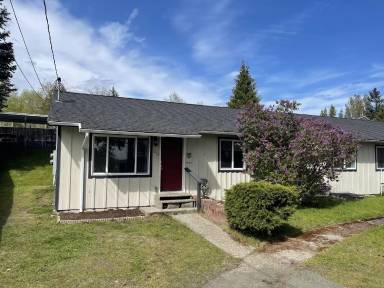 Main picture of 1030 Walnut St