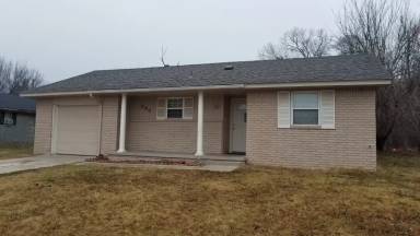 Main picture of 940 W 22nd St