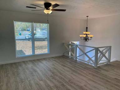 Main picture of 1036 Brian Ln