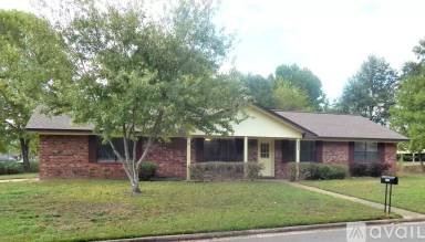 Main picture of 4028 Western Oak St