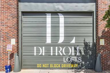 Main picture of 107 N Detroit Ave