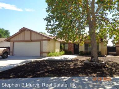 Main picture of 42630 Roadrunner Way