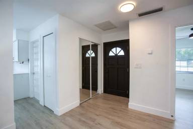 Main picture of 18165 Baruch Dr