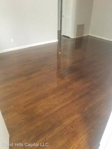 Main picture of 1619 Line Cir