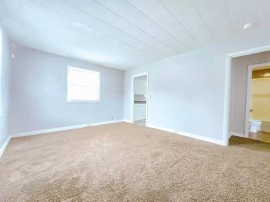 Main picture of 729 N Elmer St