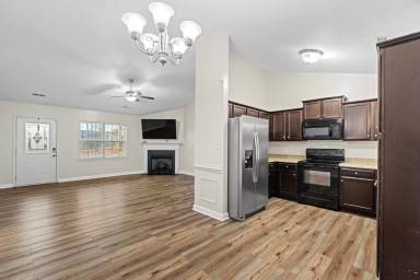 Main picture of 852 Old Folkstone Rd