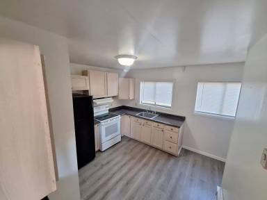 Main picture of 550 W Main St