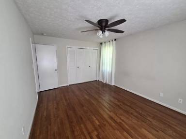 Main picture of 104 Tulane St