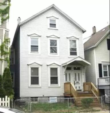 Main picture of 2736 N Wilton Ave