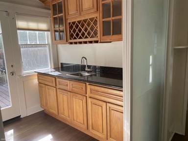 Main picture of 1226 Middlefield Rd