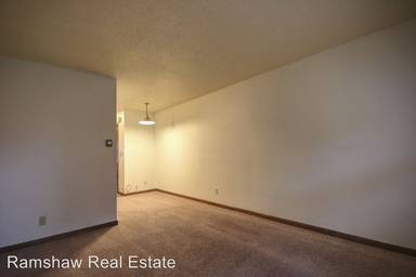 Main picture of 303 E Clark St