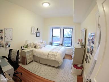 Main picture of 1463 Beacon St