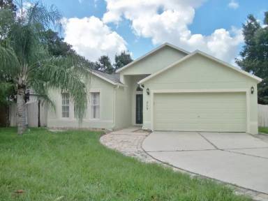 Main picture of 215 Pleasant Gardens Dr