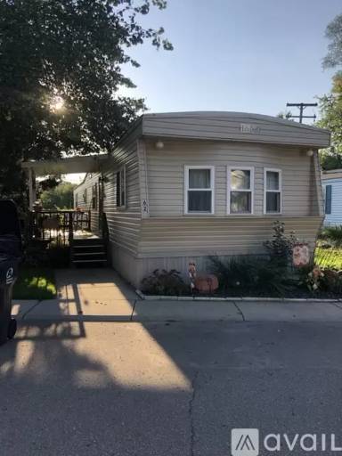 Main picture of 62 W Manor St