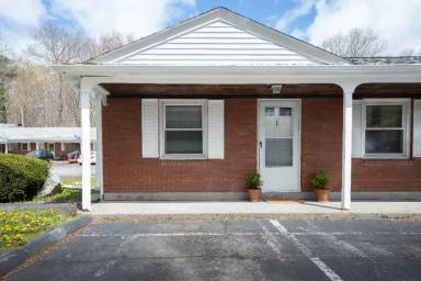 Main picture of 2350 Gold Star Hwy