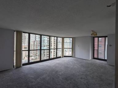 Main picture of 10 E Ontario St Apartments