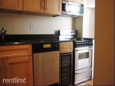 Main picture of 309 W 97th St