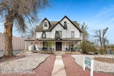 Main picture of 5807 S Rapp St