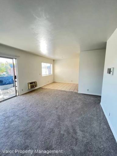 Main picture of 7525 Pacific Ave