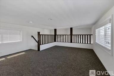 Main picture of 971 W Main St