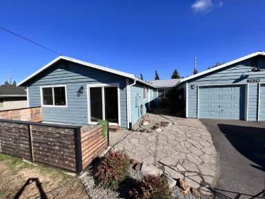 Main picture of 5826 Armour Loop SE