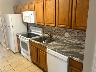 Main picture of 1352 Willow St
