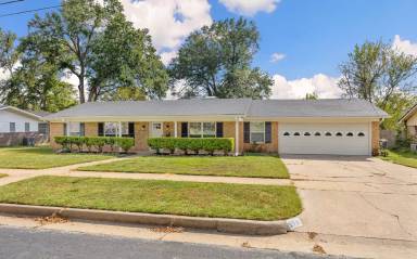 Main picture of 119 Samuel Dr