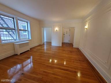 Main picture of 7754 Austin St