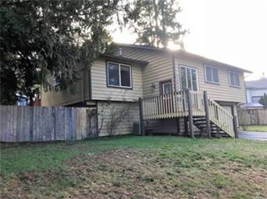 Main picture of 13840 Crestview Cir NW