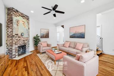 Main picture of 30 Poinsett St