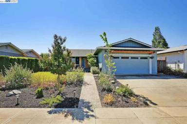 Main picture of 4833 Primrose Ln