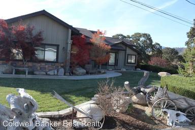 Main picture of 21175 Ridgeway Dr