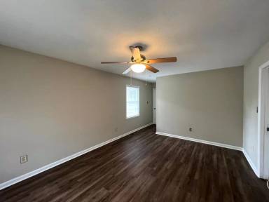 Main picture of 109 Deerfield Dr