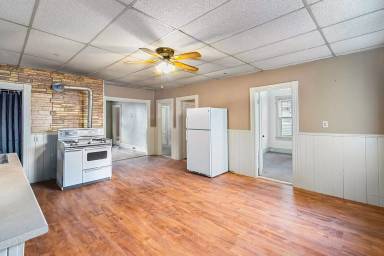 Main picture of 341 Burnside Ave