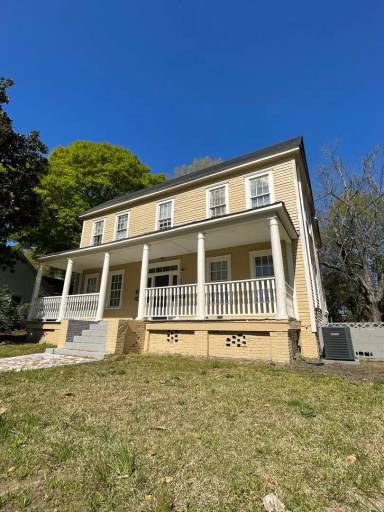 Main picture of 1345 Glover St