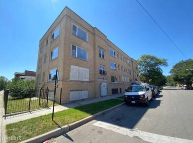 Main picture of 1147 E 72nd St