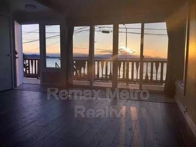 Main picture of 2132 Alki Ave SW