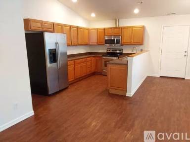 Main picture of 33669 N Spruce Ave