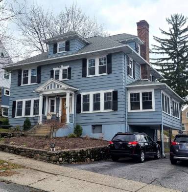 Main picture of 18 Waconah Rd