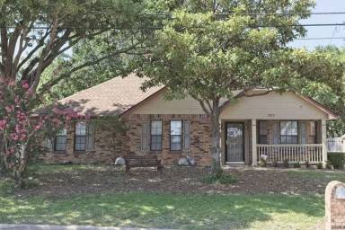Main picture of 2318 Rockhill Rd