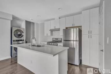 Main picture of 7736 Skyhill Dr