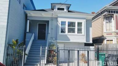 Main picture of 2880 Ford St