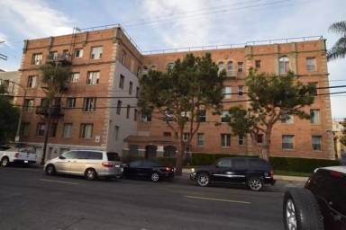 Main picture of 939 S Gramercy Pl