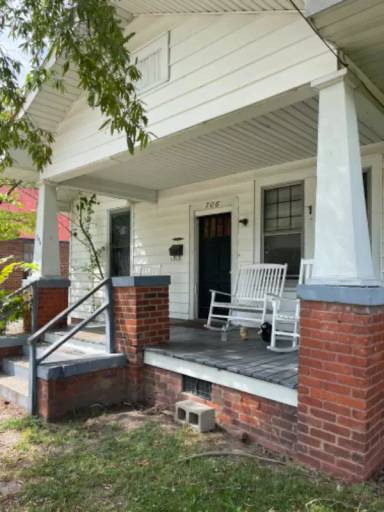 Main picture of 706 Western Ave