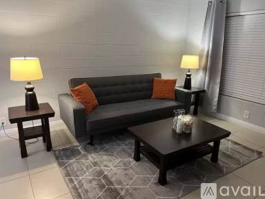 Main picture of 625 S Royal Crest Cir