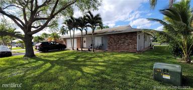 Main picture of 6603 NW 93rd Ave