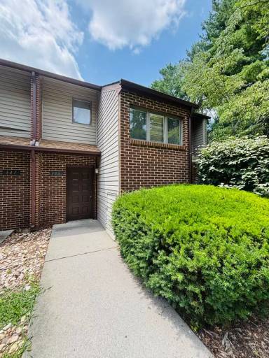 Main picture of 328 Shenandoah Cir